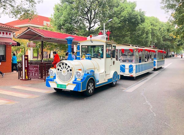 綠爵電動(dòng)觀光火車 綠爵電動(dòng)觀光火車